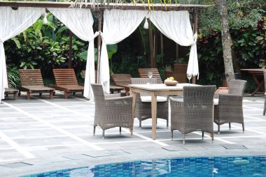 Sanatsal Etnik Klas Modern Şık Ev İçi Lüks Ev İçi ve Açık Bahçe Park Mobilya Masası Mobilya Kabine Aksesuarları Rattan Plastik Wicker veya Otel ve Ev için Tahta Malzemeler