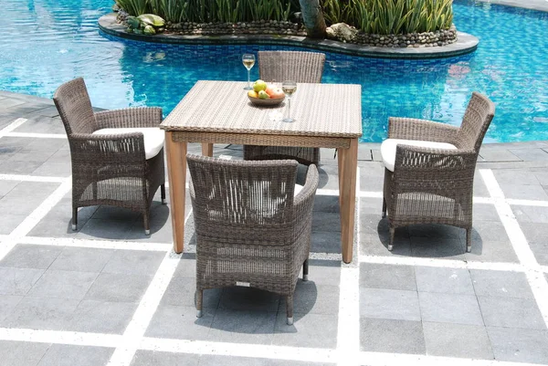 Sanatsal Etnik Klas Modern Şık Ev İçi Lüks Ev İçi ve Açık Bahçe Park Mobilya Masası Mobilya Kabine Aksesuarları Rattan Plastik Wicker veya Otel ve Ev için Tahta Malzemeler