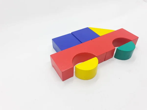 Καλλιτεχνικό Χειροποίητο Πολύχρωμο Διάφορα Σχήμα Ξύλινα Κτίριο Μπλοκ Παιδικά Παιχνίδια — Φωτογραφία Αρχείου