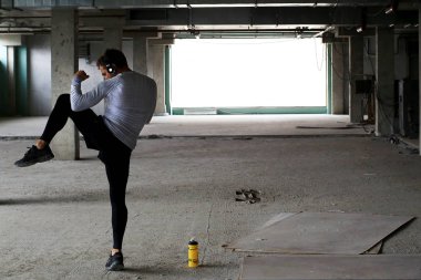 Adam jimnastik salonu