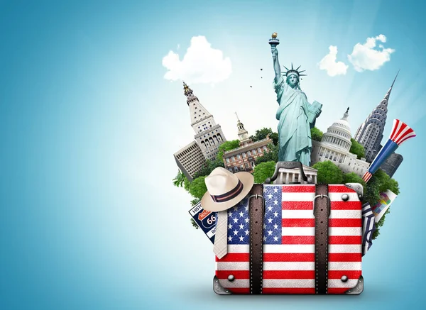美国，与美国国旗复古手提箱 — 图库照片