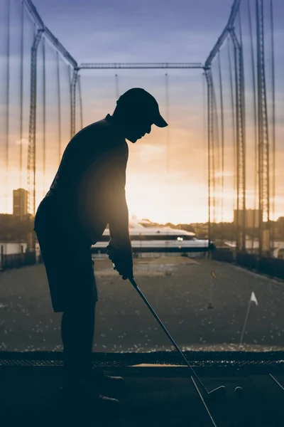 ニューヨークでのゴルフコースでゴルファー — ストック写真