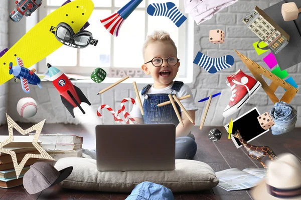 Pequeño Niño Traje Mezclilla Compras — Foto de Stock