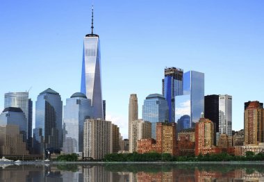 New York Manhattan ve Hudson Nehri yansıması görünümünü