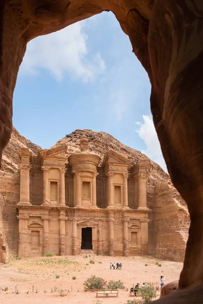 Framsidan Klostret Monumentet Gamla Petra — Stockfoto
