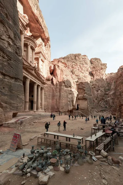 Lateral Med Bås Statskassan Monument Gamla Petra — Stockfoto