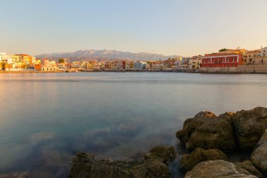 Limandan Chania 'nın görüntüsü