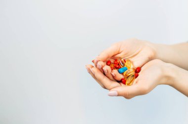 Bir avuç dolusu fotokopi makinesi. Dünya virüsü salgını. Corona virüsü konsepti.