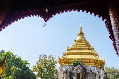 Wat Chiang Man, Mangrai tarafından 1297 yılında inşa edildi. Burası Chiang Mai 'deki ilk tapınaktı, Lawa halkının kalesi Wiang Nop Buri' nin bulunduğu yer..