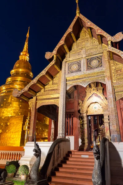 Wat Phra Singh Temple Construction Wat Phra Singh 公元1345年 当满格拉王朝第五任国王潘国为神甫甘休福建造宝塔的时候 — 图库照片
