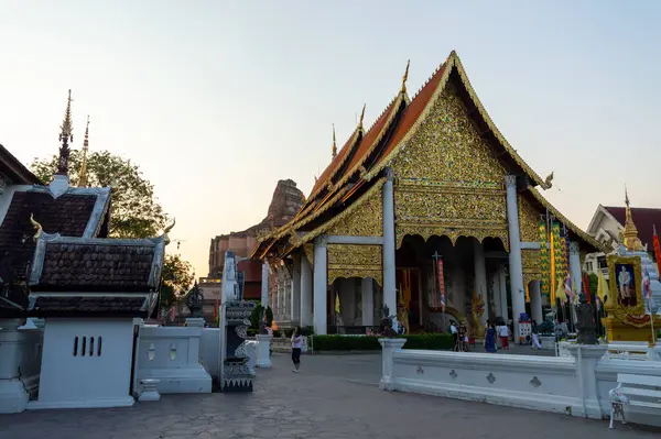 Chiang Mai Tailandia Enero 2020 Wat Chedi Luang Templo Construido —  Fotos de Stock