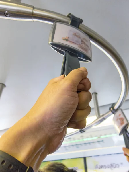 Bts Bangkok Thailand August 2018 Man Caught Rail Train August — Stock Photo, Image