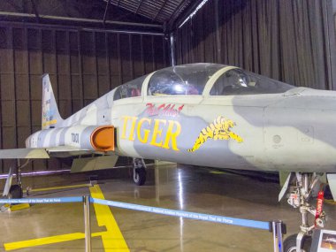 Royal Thai Air Force Museum BANGKOK, THAILAND-18 AĞUSTOS 2018: King Rama V 'deki F5 Fighter sürücü. 18 Ağustos 2018 'de, Tayland' da.