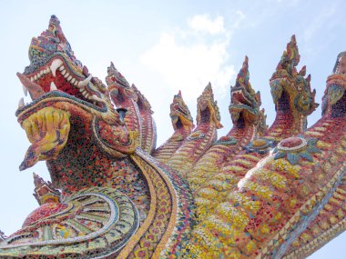 WAT BAN RAI NAKHON RATCHASIMA, THAILAND-29 Eylül 2018: (Luang Por Koon) Nakhon Ratchasima 'da yer almaktadır. Ulusun inancı. Kitlelere ve politikacılara erişim. Öğretmenin kolay yolu..