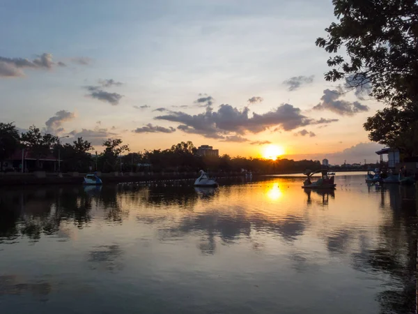 Marais Dans Parc Twilight — Photo