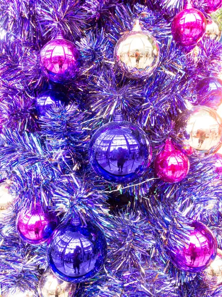 Vánoční Stromeček Dekorace Míč Fialovou — Stock fotografie