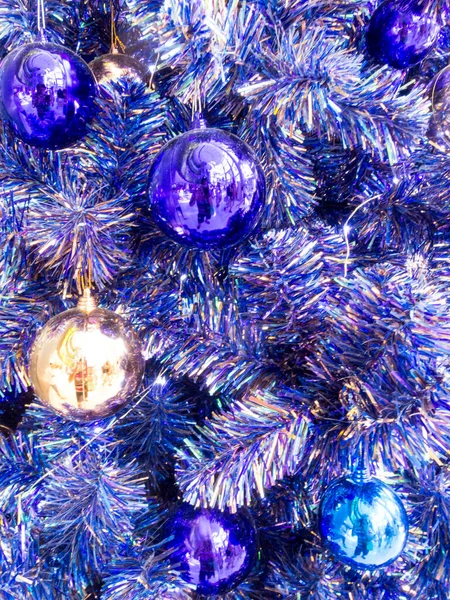 Árvore Natal Bola Decoração Com Roxo — Fotografia de Stock