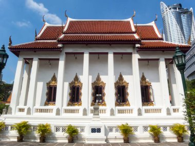 Wat Pathum wanaram Ratchaworawihan tapınağı BANGKOK THAILAND-23 NOVEMBER 2018 Pagoda 'nın da bulunduğu yerdir. Bodhisattva kutsanmıştır. Majesteleri ve kraliyet ailesi birçok Mahidol 'a.