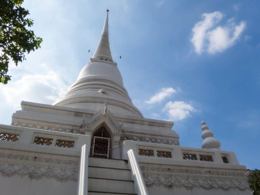 Wat Pathum wanaram Ratchaworawihan tapınağı BANGKOK THAILAND-23 NOVEMBER 2018 Pagoda 'nın da bulunduğu yerdir. Bodhisattva kutsanmıştır. Majesteleri ve kraliyet ailesi birçok Mahidol 'a.
