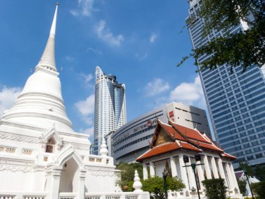 Wat Pathum wanaram Ratchaworawihan tapınağı BANGKOK THAILAND-23 NOVEMBER 2018 Pagoda 'nın da bulunduğu yerdir. Bodhisattva kutsanmıştır. Majesteleri ve kraliyet ailesi birçok Mahidol 'a.