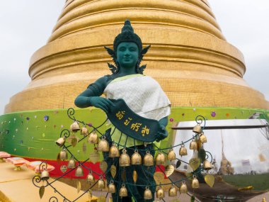 Altın Dağ (phu khao) BANGKOK THAILAND-28 NOVEMBER 2018: Kral Rama V. 'nin saltanatı sırasında tepenin üzerindeki küçük pagoda' da inşaat başladı..