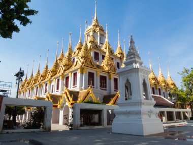 Bangkok Tayland 'daki Loha Prasat Wat Ratchanatda Tapınağı.