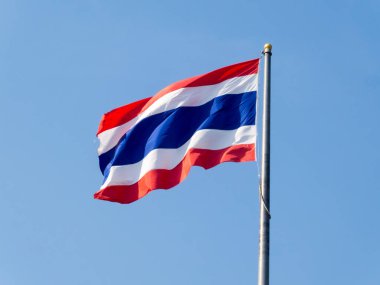 Mavi arka planda Tayland bayrağı.