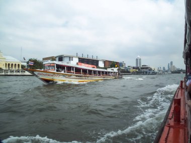 Chao Phraya Nehri BANGKOK THAILAND-31 ARALIK 2018 Ship Chao Phraya Nehri 'ne açılacak. BANGKOK THAILAND-31 ARALIK 2018.