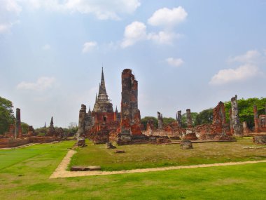 Wat Phra Sri Sancak Tapınağı, Tayland 'ın eski başkenti Ayutthaya' daki Büyük Saray 'ın en kutsal tapınağıdır..