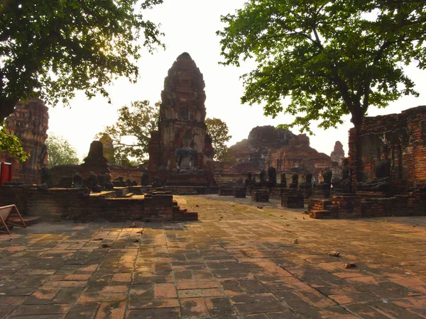 Der Wat Mahathat Tempel Der Großen Reliquie Ist Ein Buddhistischer — Stockfoto