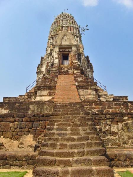 Wat Ratchaburana Phra Nakhon Ayutthaya Historical Park 사원이다 신전의 첨탑은 — 스톡 사진