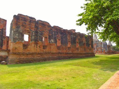 Wat Phra Sri Sancak Tapınağı, Tayland 'ın eski başkenti Ayutthaya' daki Büyük Saray 'ın en kutsal tapınağıdır..