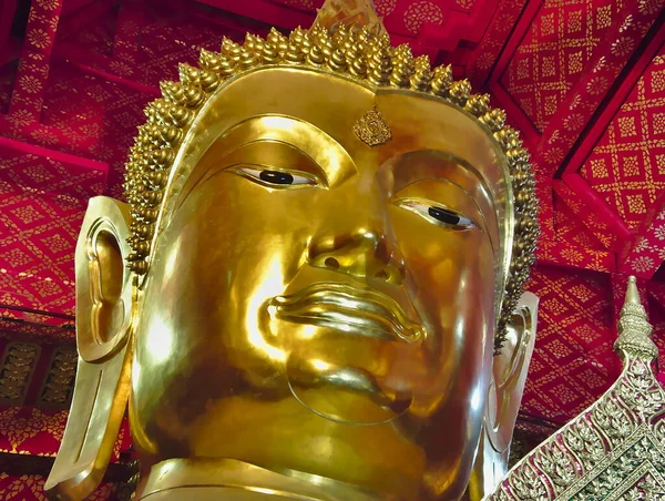 Wat Phanan Choeng Temple Esta Estátua Buda Altamente Respeitada Chamada — Fotografia de Stock