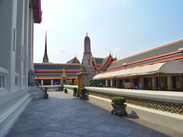 Ват Пха Четуфон Ват Пхо Розташований Розкішним Храмом Смарагдового Будди — стокове фото