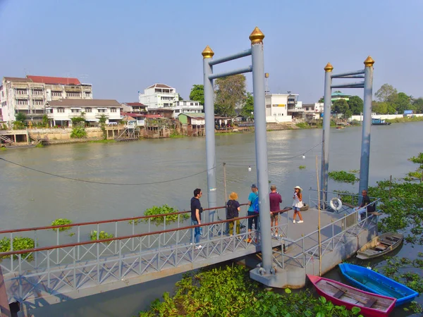 Ayutthaya Thailand Febbraio 2019I Viaggiatori Stanno Attraversando Fiume Chao Phraya — Foto Stock