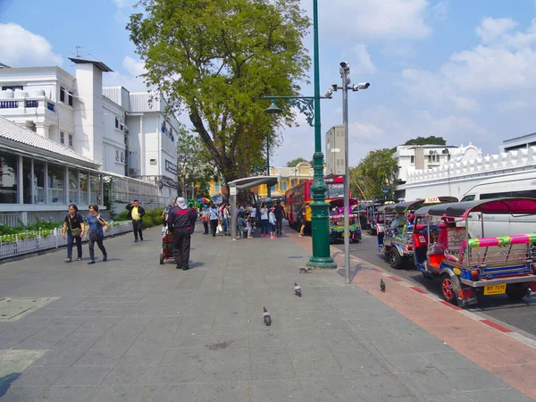 Wat Phra Kaew Zümrüt Buddhabangkok Tapınağı Thailand Şubat 2019 Trafik — Stok fotoğraf