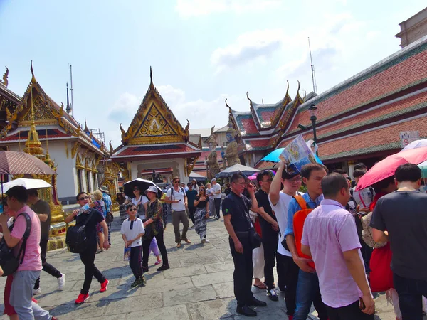 Wat Phra Kaew Temple Emerald Buddhabangkok Tajlandia Luty 2019Znaki Orientacyjne — Zdjęcie stockowe