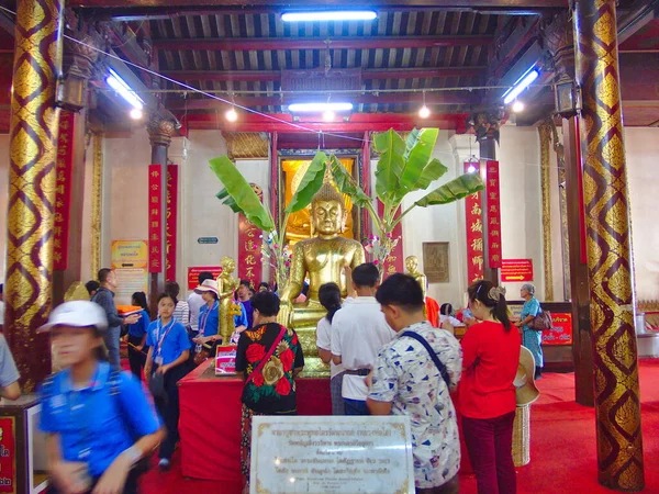 Wat Phanan Choeng Temple Ayutthaya Thailand March 2019Эта Уважаемая Статуя — стоковое фото