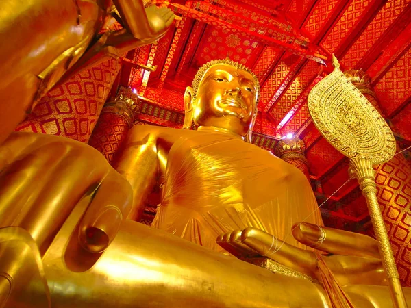 Wat Phanan Choeng Templo Ayutthaya Tailandia Marzo 2019Estatua Buda Phanan — Foto de Stock