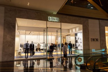 ICONSIAM BANGKOK THAILAND-03 HAZİRAN 2020 IconSiam mağazası ICONSIAM ve ICS Bangkok Tayland 'daki Chao Phraya Nehri kıyısında karışık kullanımlı bir gelişmedir..