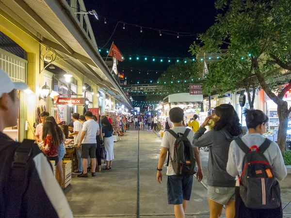 Asiatique Bangkokthailand August 2018 Tourists Come Bangkok See Beautiful River — Stock Photo, Image