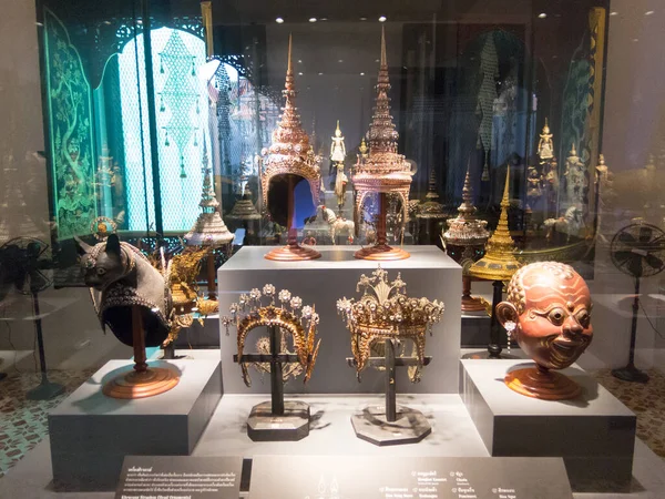 国家博物馆Bangkokthailand 2018年8月10日面具曾在泰国的舞蹈表演中代表罗摩衍那和木偶雕像及配件 2018年8月10日 — 图库照片