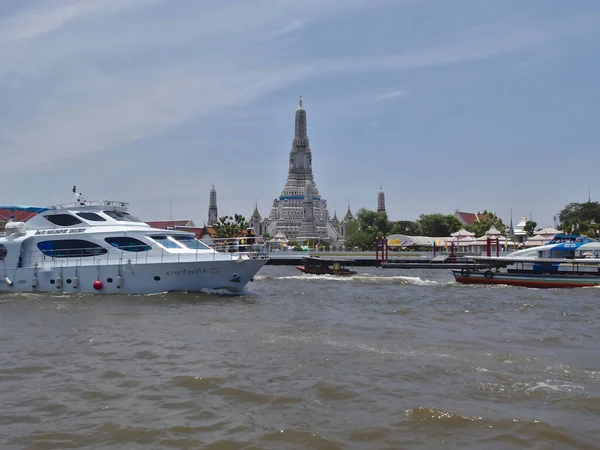 Bangkok Tailandia Abril 2019 Ferry Que Viaja Por Río Chao — Foto de Stock