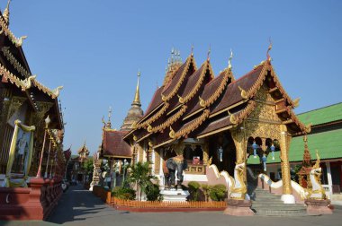 CHIANG MAI THAILAND-10 HAZİRAN 20Wat Saen Mueang Ma Luang. Wat Saen Mueang Ma Luang Phaya Mueang Kaew 'de bir tapınaktır. 11, Phaya Saen Muang 'a bir hayır kurumu olarak kuruldu..