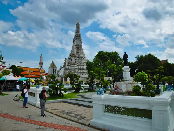 Wat Arun Ratchawararam Ratchawaramahawihan Bangkok Thailand Bangkok Thailand Ιουλιου 2019Το — Φωτογραφία Αρχείου