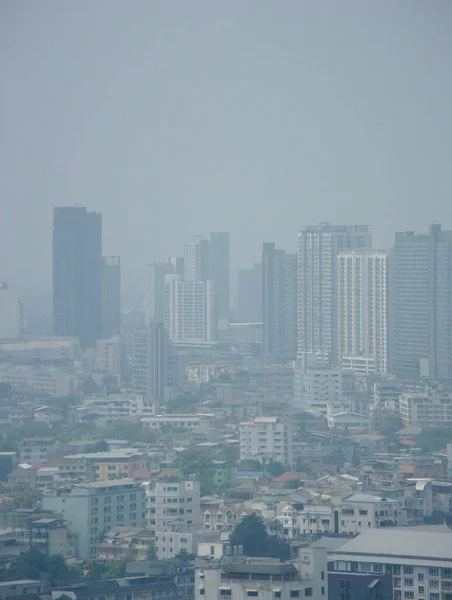 Bangkok Thailand February 2019污染中心曼谷地区的图像爆炸区的远距离可见灰尘覆盖在曼谷的灰尘面积超过了有害健康的液体 — 图库照片