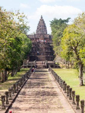Phanom Rung Tarih Parkı, 1000 yıl önce Tayland 'ın Buriram Eyaleti' ndeki Castle Rock eski mimarisi.