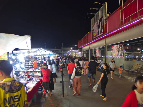 Nakhon Ratchasima Thailand Agosto 2019Salvar Uma Noite Bazar Vendendo Alimentos — Fotografia de Stock