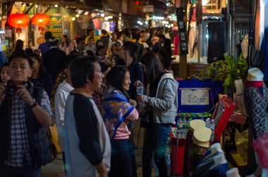 LOEI CHIANG KHAN THAILAND-05 Aralık 2019 Chiang Khan Walking Caddesi, Mekong Riverchiang Khan boyunca çeşitli ürün ve restoranlar sunmaktadır..