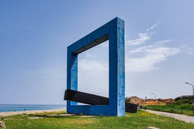 Torremuzza Sicilya'daki deniz penceresi anıtı, İtalya
